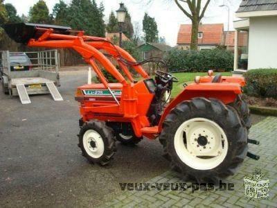 Petite achine Micro tracteur kubota L1-275DT + Remorque